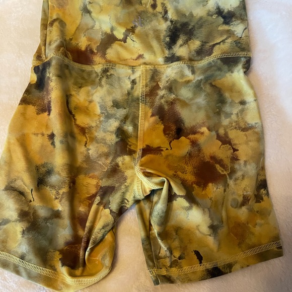 NWOT Strut-This Sparrow Bike Short in Citrus yellow Green Tie Dye Size 4/6 - Picture 7 of 9